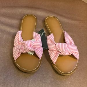 Twist front sandals 🔸